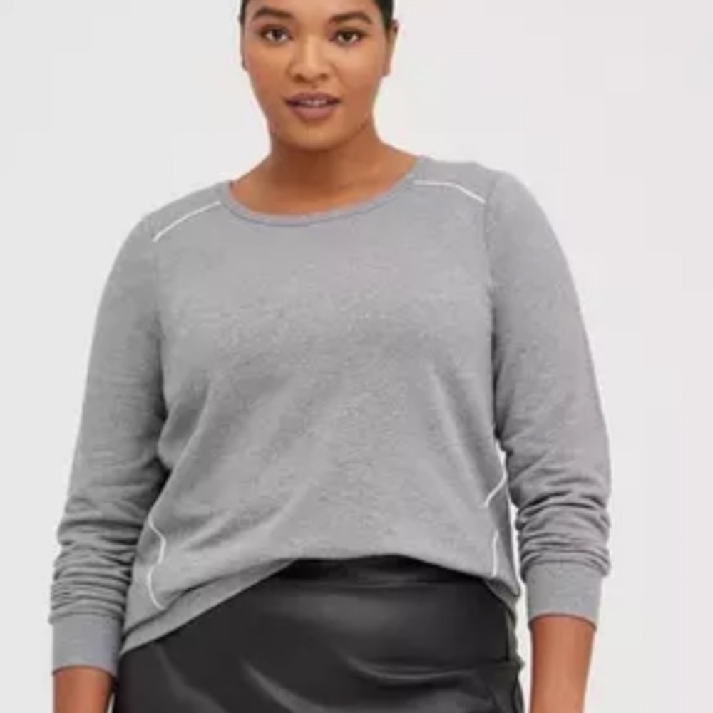 TORRID heathered gray luxe fleece sparkle accent sweatshirt, 2X.